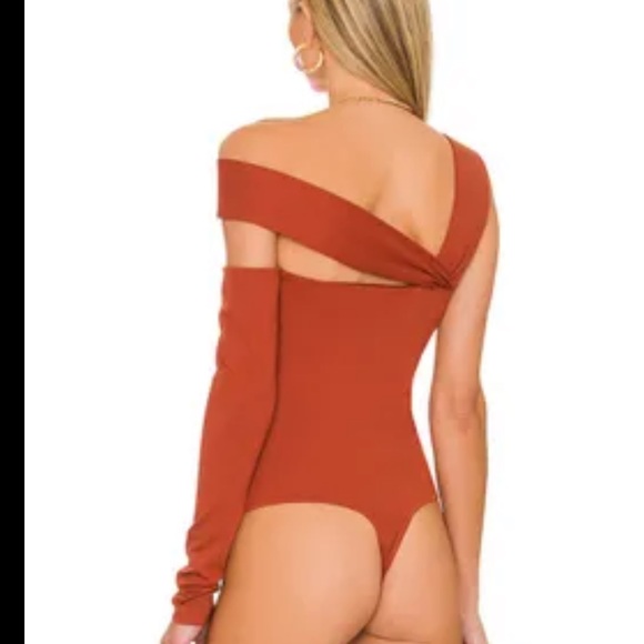Revolve Camila coelho Tavaris Bodysuit in Redwood - Picture 3 of 3